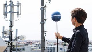 Hệ thống đo kiểm phát xạ điện từ trường EMF