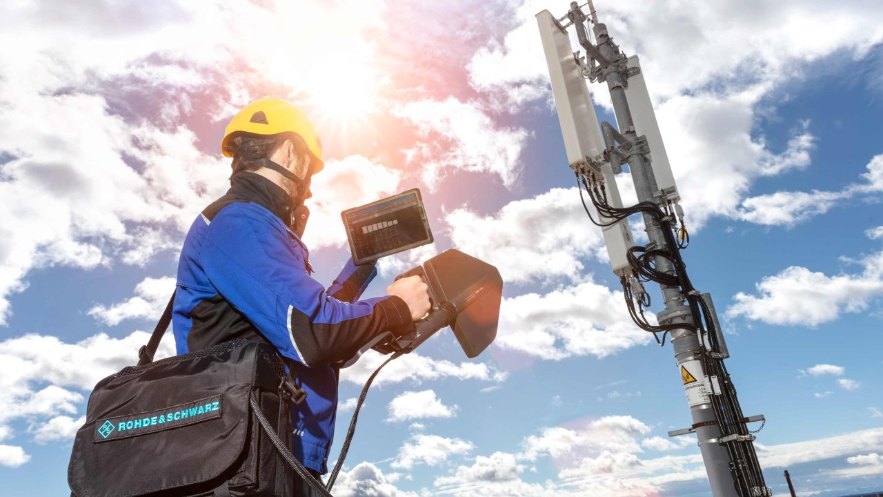 Hệ thống đo kiểm phát xạ điện từ trường EMF