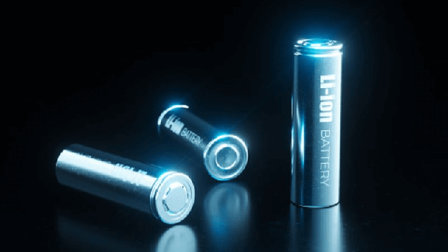 Cháy kho lưu trữ chứa 900 tấn pin lithium-ion đang chờ tái chế